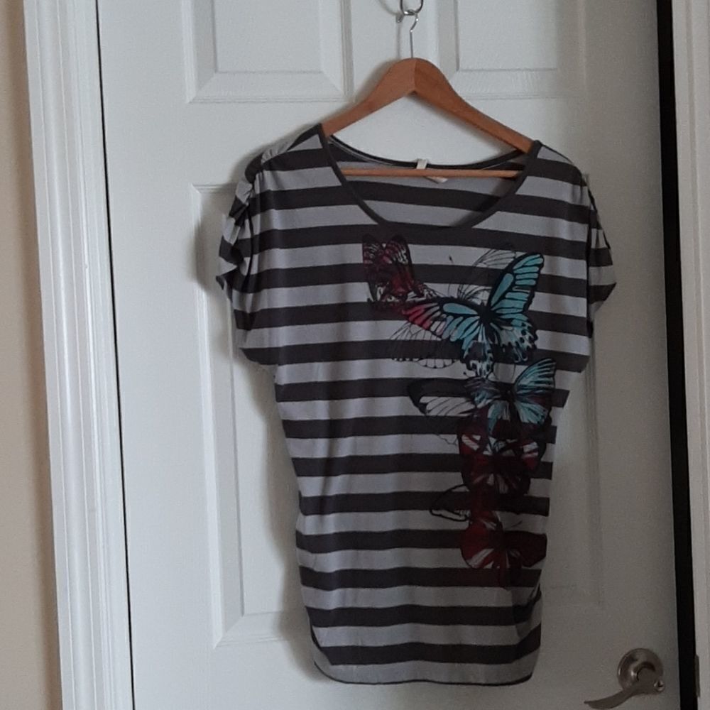 Red Camel butterfly Top
